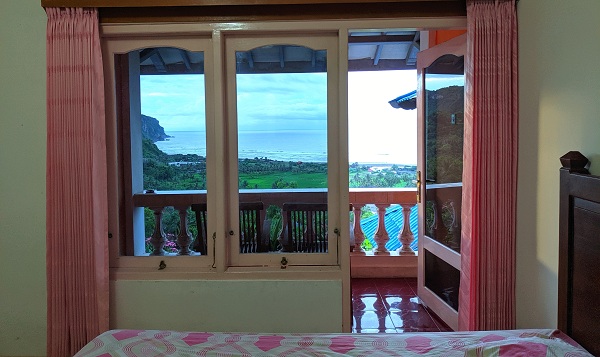 Adinda Beach Hotel and Villa