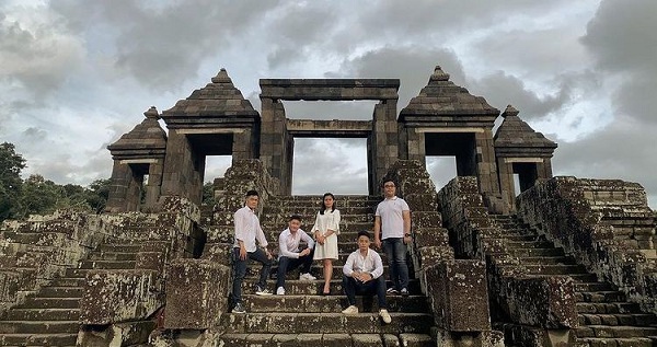 Bagian Gerbang Ikonik