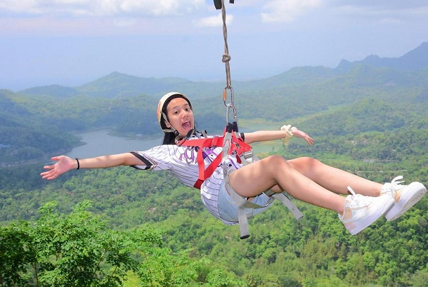 Bermain High Rope Dan Flying Fox