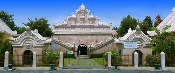 Gedhong Gapura Panggung