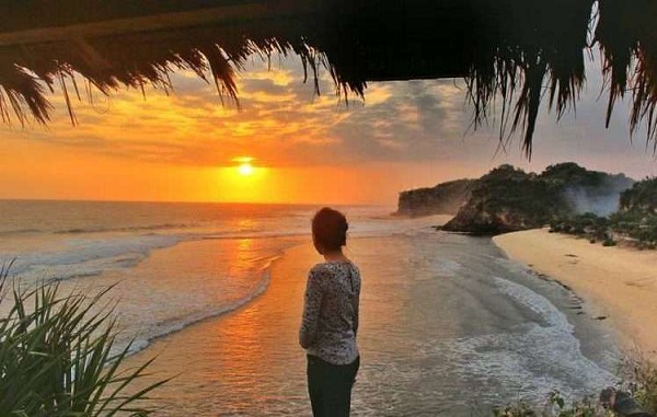 Indahnya Matahari Terbenam