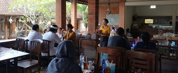 Nasi Ayam Kedewatan Ibu Mangku