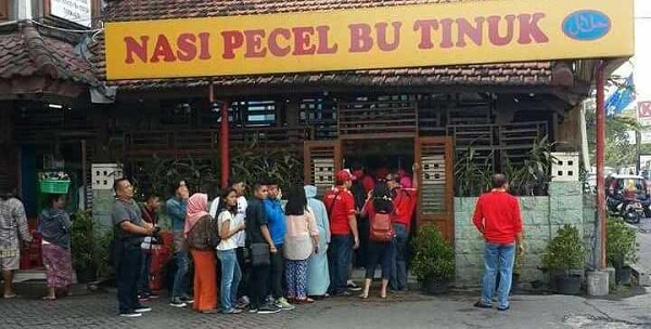 Nasi Pecel Bu Tinuk