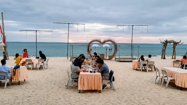 43 Tempat Wisata Di Badung Bali Terbaru Paling Hits Pantai Kedonganan