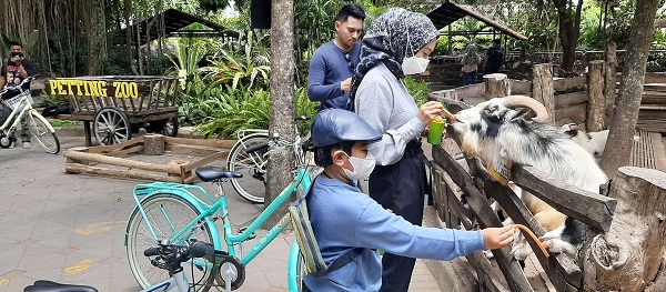 Petting Zoo Gembira Loka Zoo