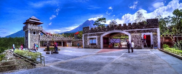 Sejarah Singkat The Lost World Castle