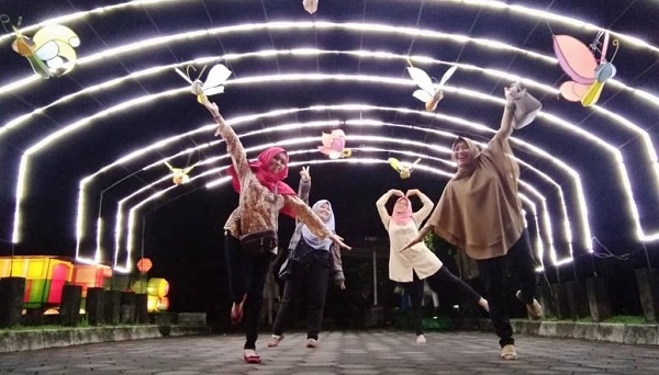 Taman Lampion Monumen Jogja Kembali