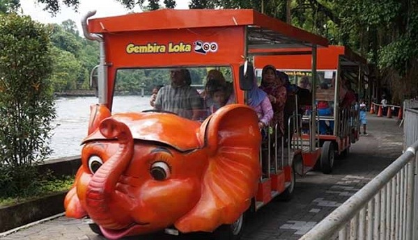 Transportasi Keliling Gembira Loka Zoo