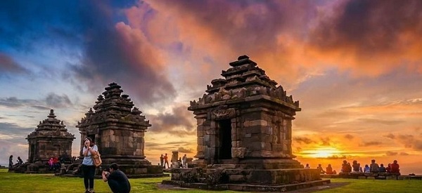 70 Tempat Wisata Sleman Terbaru & Paling Hits Candi Ijo Jogja